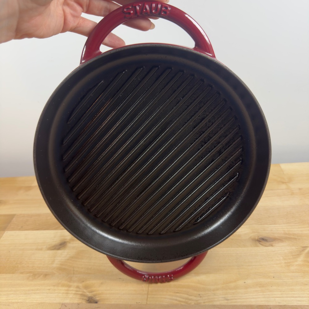 Staub 10 inch Round Enameled Cast Iron Grill Pan Cherry Red Made in France 26cm - Picture 8 of 8